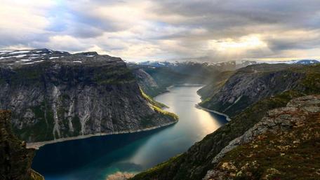 Sorfjord Serenity: Majestic Norwegian Fjordscape in Europe wallpaper