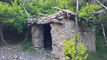 Rustic Charm of Nishapur's Ancient Shelter wallpaper