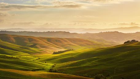 Serene Tuscan Hills at Sunset wallpaper