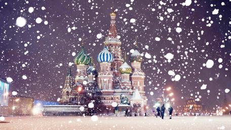 Snow-Covered Splendor in Moscow wallpaper
