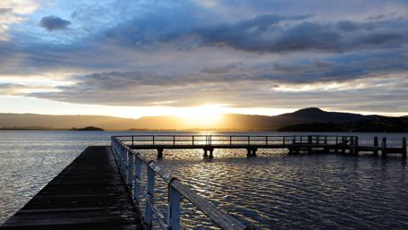 Serene Sunset Over Tranquil Waters wallpaper