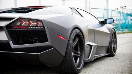 Sleek and Powerful Lamborghini Reventon Wallpaper wallpaper