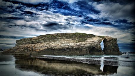 Cathedrals Beach wallpaper