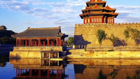 Majestic Reflections of Beijing's Forbidden City wallpaper