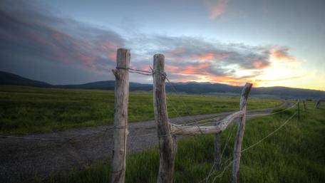 Tranquil Evening Landscape Amidst Nature's Beauty wallpaper