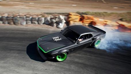 Power and Precision in Motion wallpaper