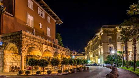 Abbazia at night, Croatia wallpaper