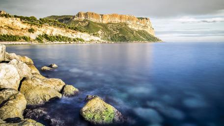 Tranquil Mediterranean Coastline of Cap Canaille wallpaper
