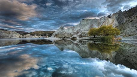 Mirror of Nature's Beauty wallpaper