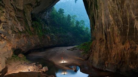 Underground Wonders of Vietnam's Son Doong Cave wallpaper