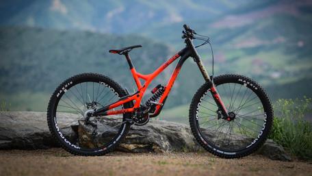 Rugged Mountain Majesty Commencal MTB wallpaper