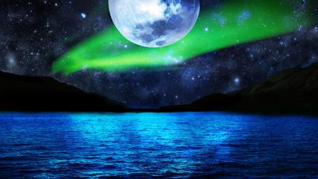 Midnight Serenity: Full Moon Over Starry Waters wallpaper