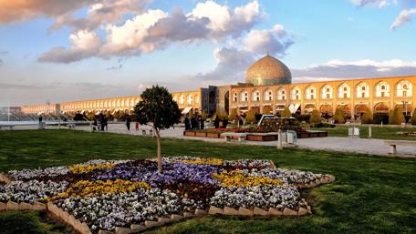 Breathtaking Naqsh-e Jahan Square in Isfahan, Iran wallpaper