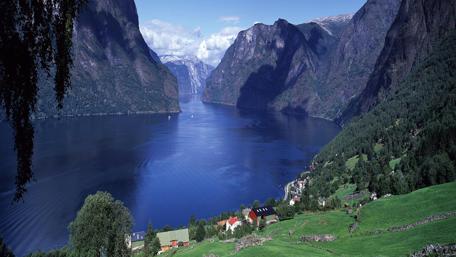 Aurlandsfjord panorama wallpaper