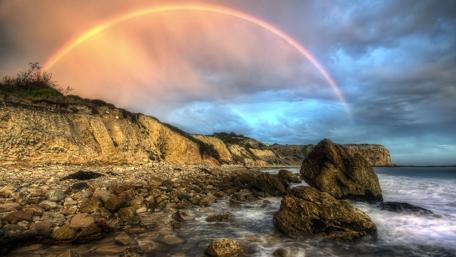 Rainbow above the seashore wallpaper