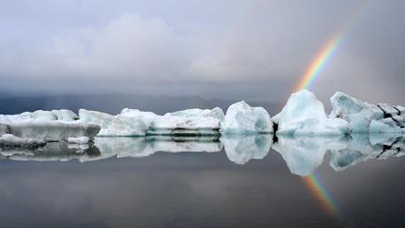 Jökulsárlón landscape with rainbow wallpaper