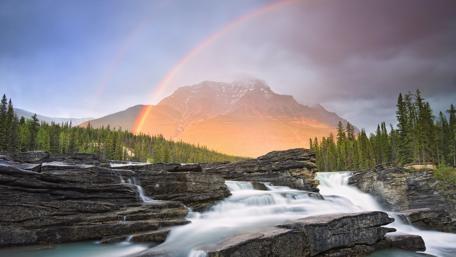 Rainbow over the cascade wallpaper