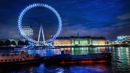 London Eye at nigh wallpaper