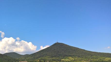 Majestic Mountain Under Clear Blue Sky wallpaper