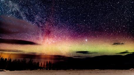 Northern Lights with Milky Way ✨ wallpaper