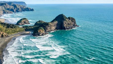 Bethells Beach, New Zealand wallpaper