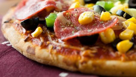 Delicious pizza wallpaper