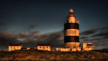 Lighthouse in the evening ⚓️ wallpaper