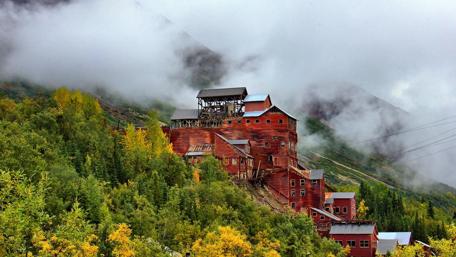 Ghost mine of Kennecott wallpaper
