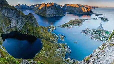Lofoten panorama wallpaper