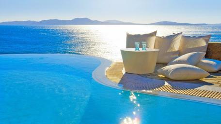 Luxury holiday feeling wallpaper