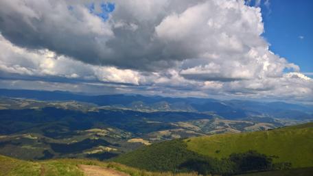 Gimba Mountain, Pylypets, Ukraine wallpaper