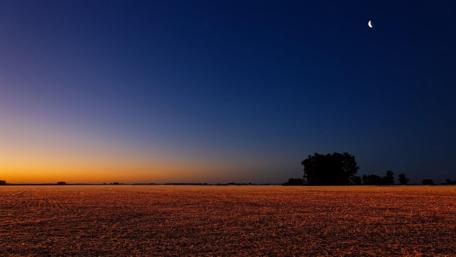 Sunrise above the plain ☀️ wallpaper