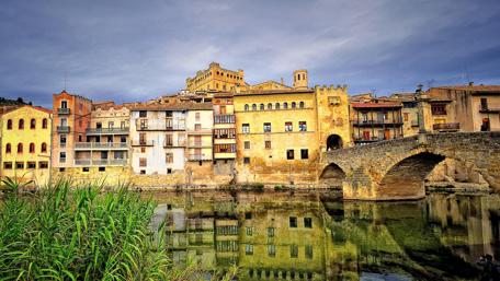 Castle Valderrobres, Spain wallpaper
