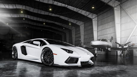 Awesome Lamborghini Aventador Roadster wallpaper