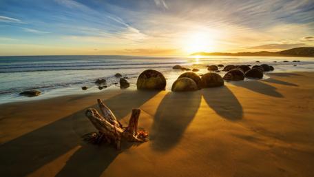 Moeraki Boulders - New Zealand wallpaper