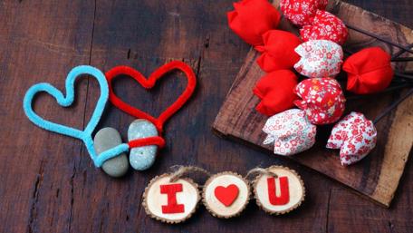 Title: Heartfelt Valentine's Day Arrangement wallpaper