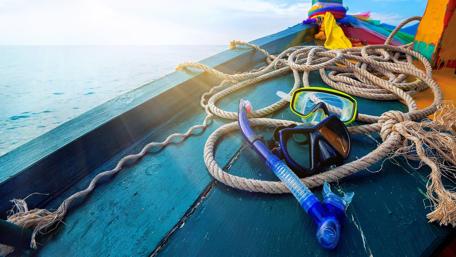 Snorkling Boat wallpaper
