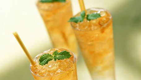 Yellow cocktail wallpaper