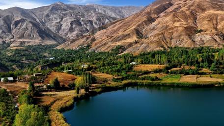 The most beautiful lake in Iran - Ovan Lake wallpaper