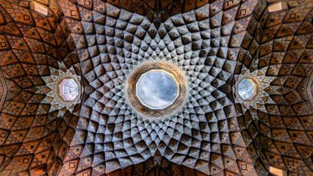 Bazaar of Kashan wallpaper