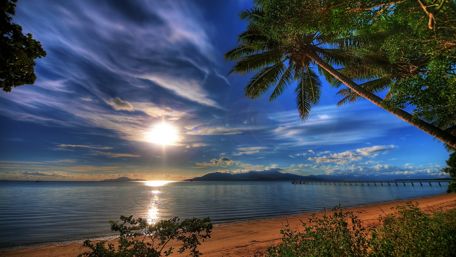 Rainbow Bay beach - Gold Coast City, Queensland, Australia wallpaper