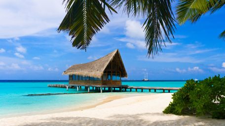 Bungalow ower the water in Bahamas wallpaper