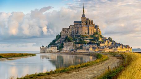 Le mont St Michel from the shore of the river Couesnon wallpaper