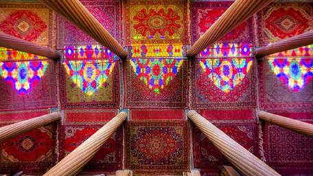 Columns and colors - Nasir al-Mulk Mosque wallpaper