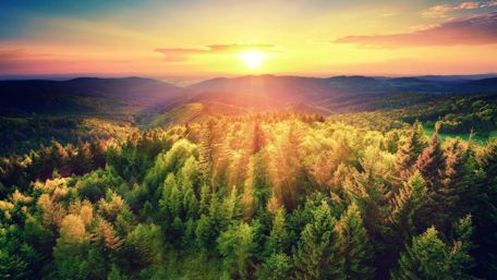 Rays of light over the mountain wallpaper