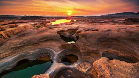 Grand Canyon of Thailand - Sam Pan Bok wallpaper