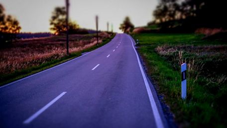 Long road in Bavaria wallpaper