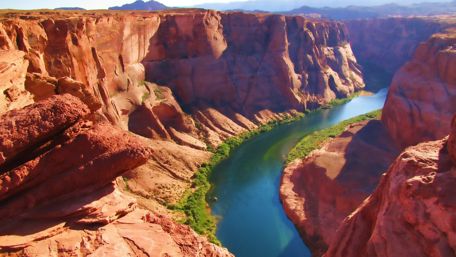 Colorado River Horseshoe Bend in Glen Canyon National Recreation Area wallpaper