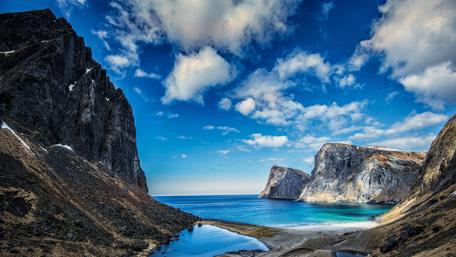 Norwegian Sea waterscape from Lofoten wallpaper
