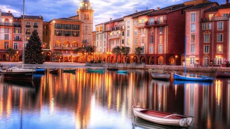 Orlando street lights reflected in the bay wallpaper